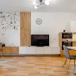 19 Dzielnica Kolejowa P&O Serviced Apartments